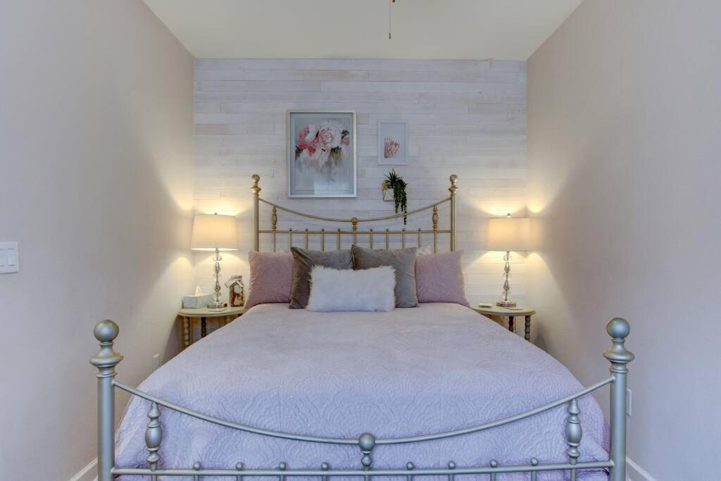 Spring Bungalow - A Cozy Getaway In Downtown Hot Springs! المظهر الخارجي الصورة