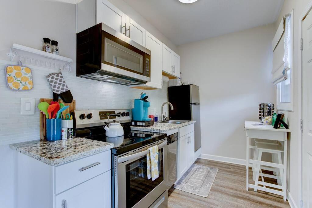 Spring Bungalow - A Cozy Getaway In Downtown Hot Springs! المظهر الخارجي الصورة